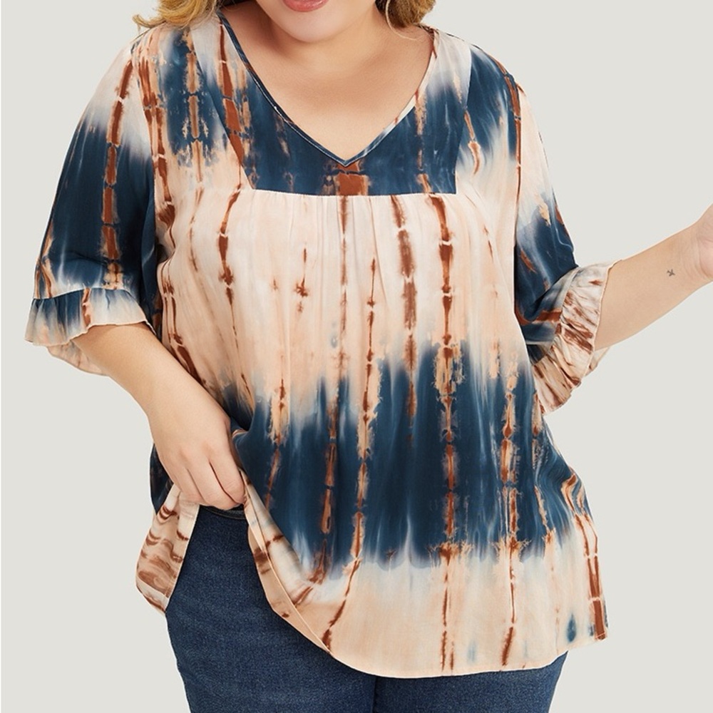 BloomChic Blue and Cream Tie-Dye Ruffle Sleeve Blouse Size Large 12